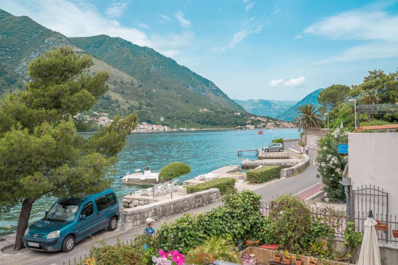 Dobrota Blue Apartment Kotor Exterior photo